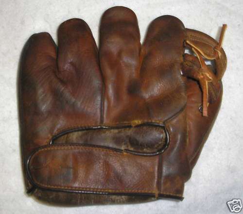 Joe DiMaggio OK Stubby Finger Back